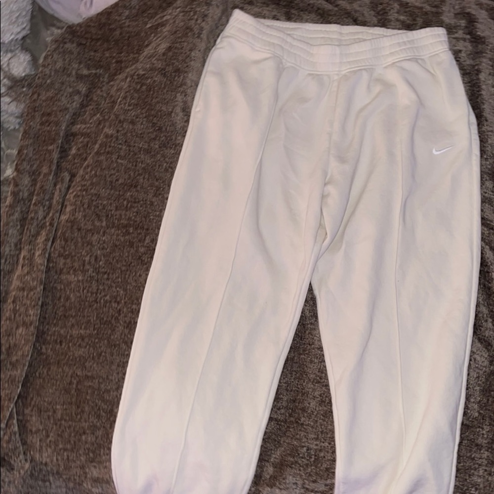 !NEW! Nike women’s sweatpants